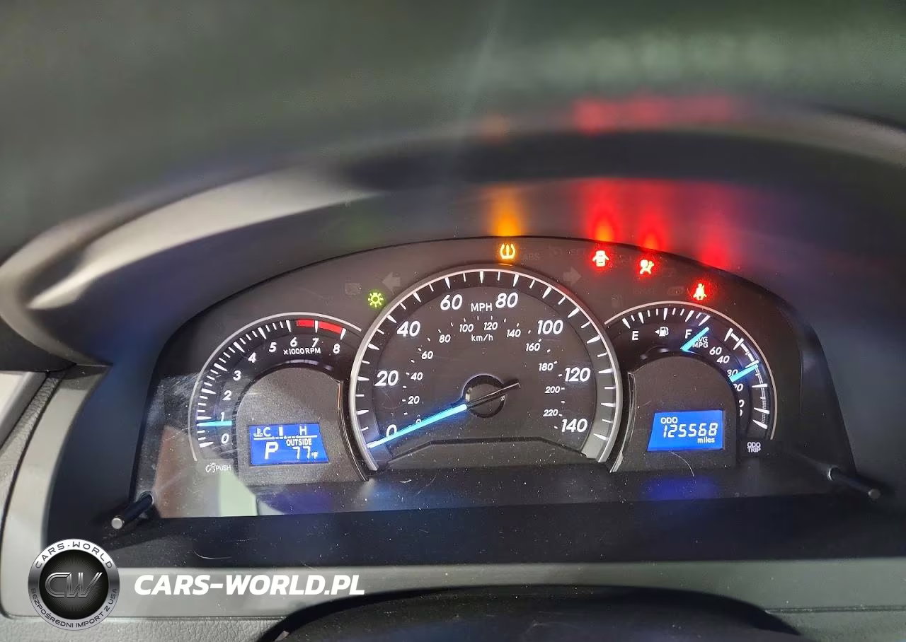 2014 Toyota Camry Le VIN:4T4BF1FKXER437737 - 9
