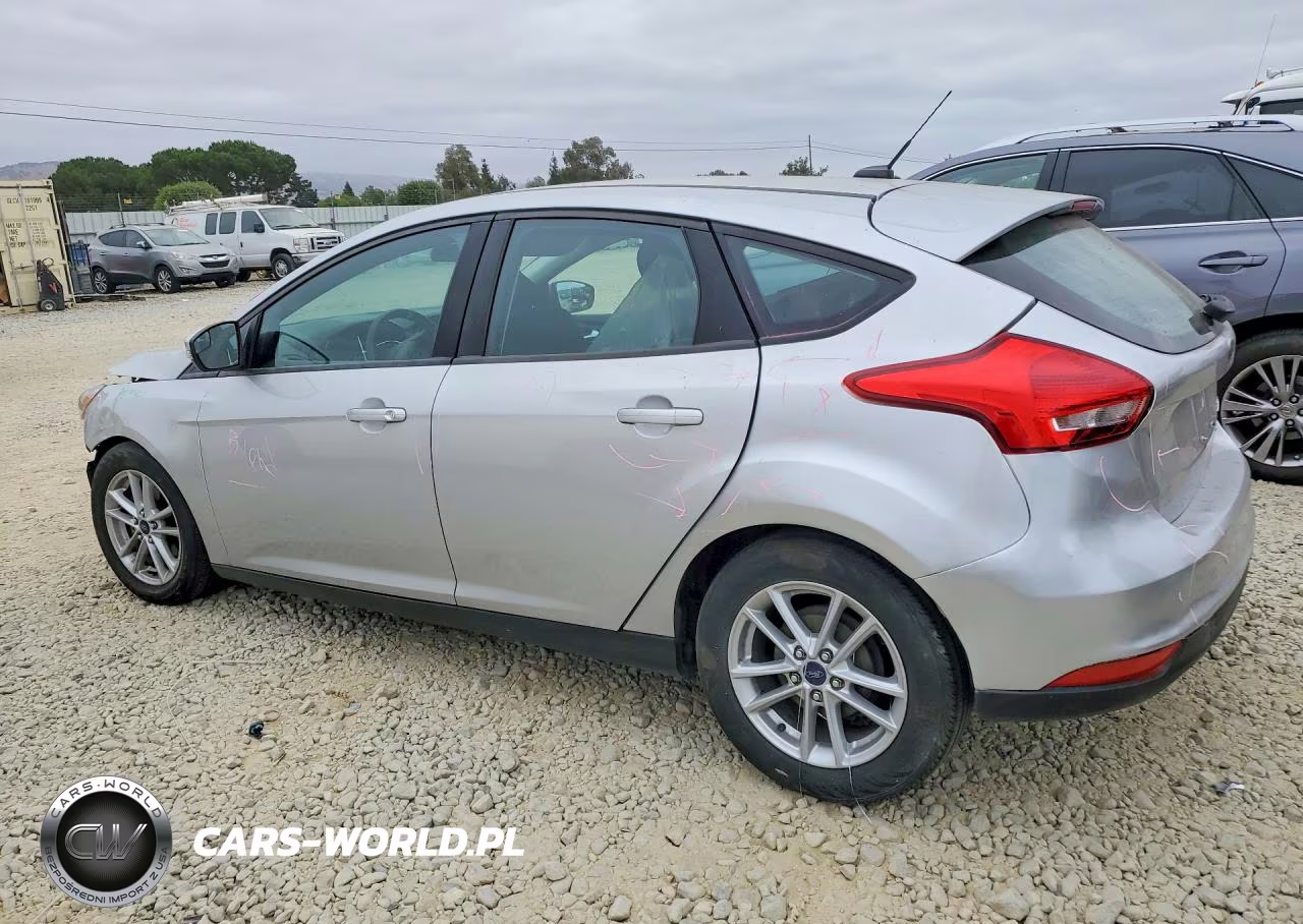 2017 Ford Focus Se VIN:1FADP3K28HL217888 - 2
