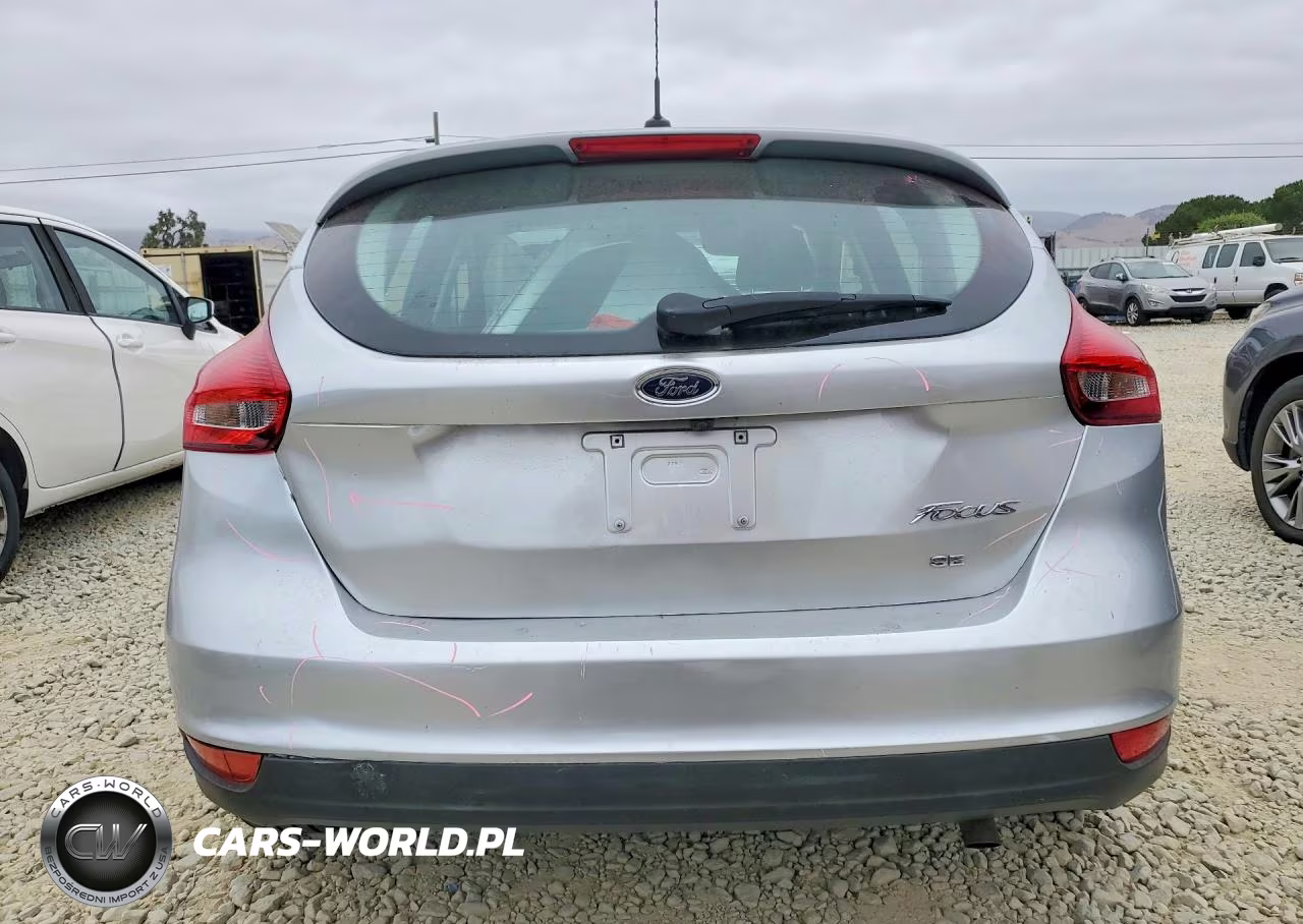 2017 Ford Focus Se VIN:1FADP3K28HL217888 - 6