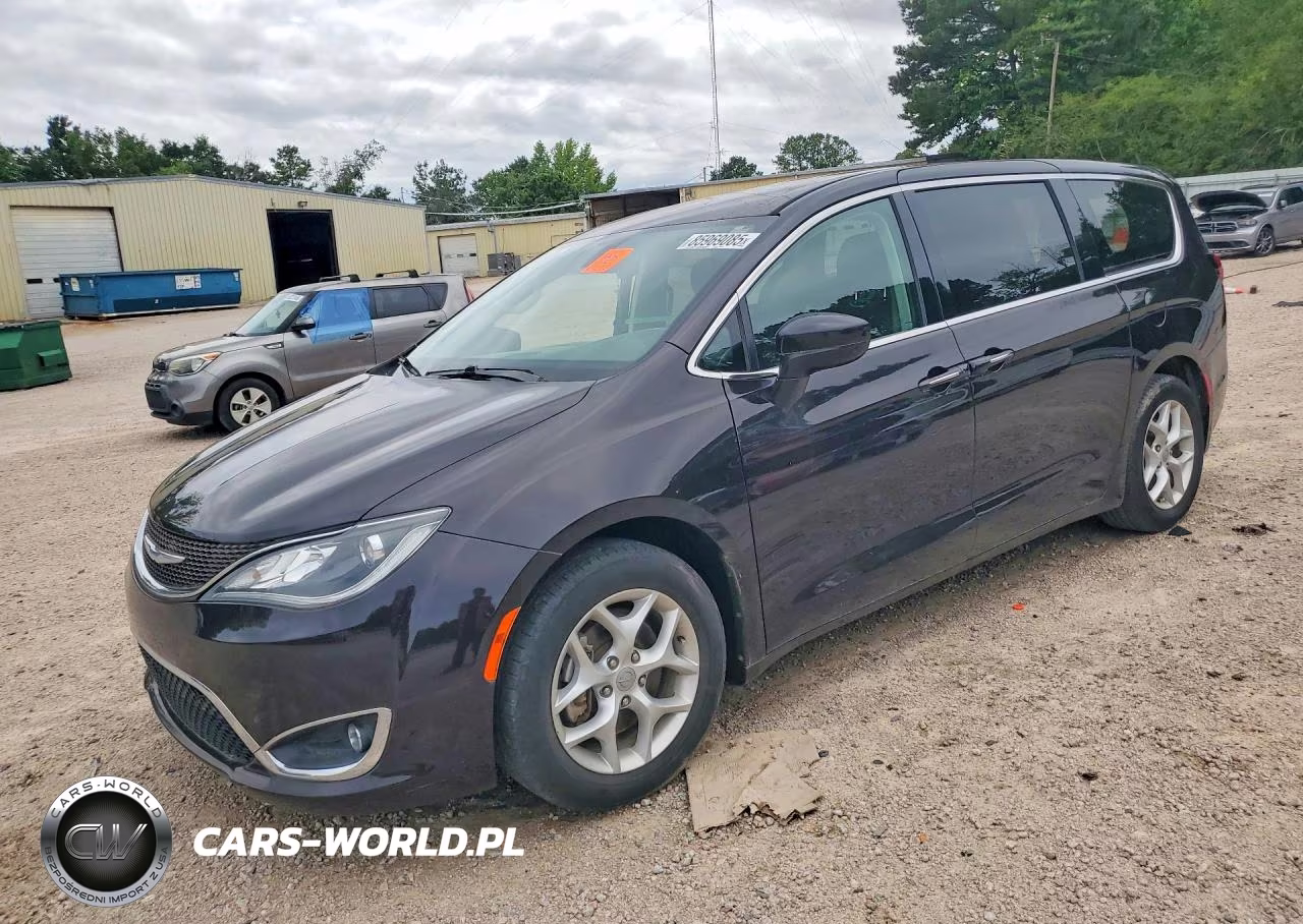 2018 Chrysler Pacifica Touring L Plus
