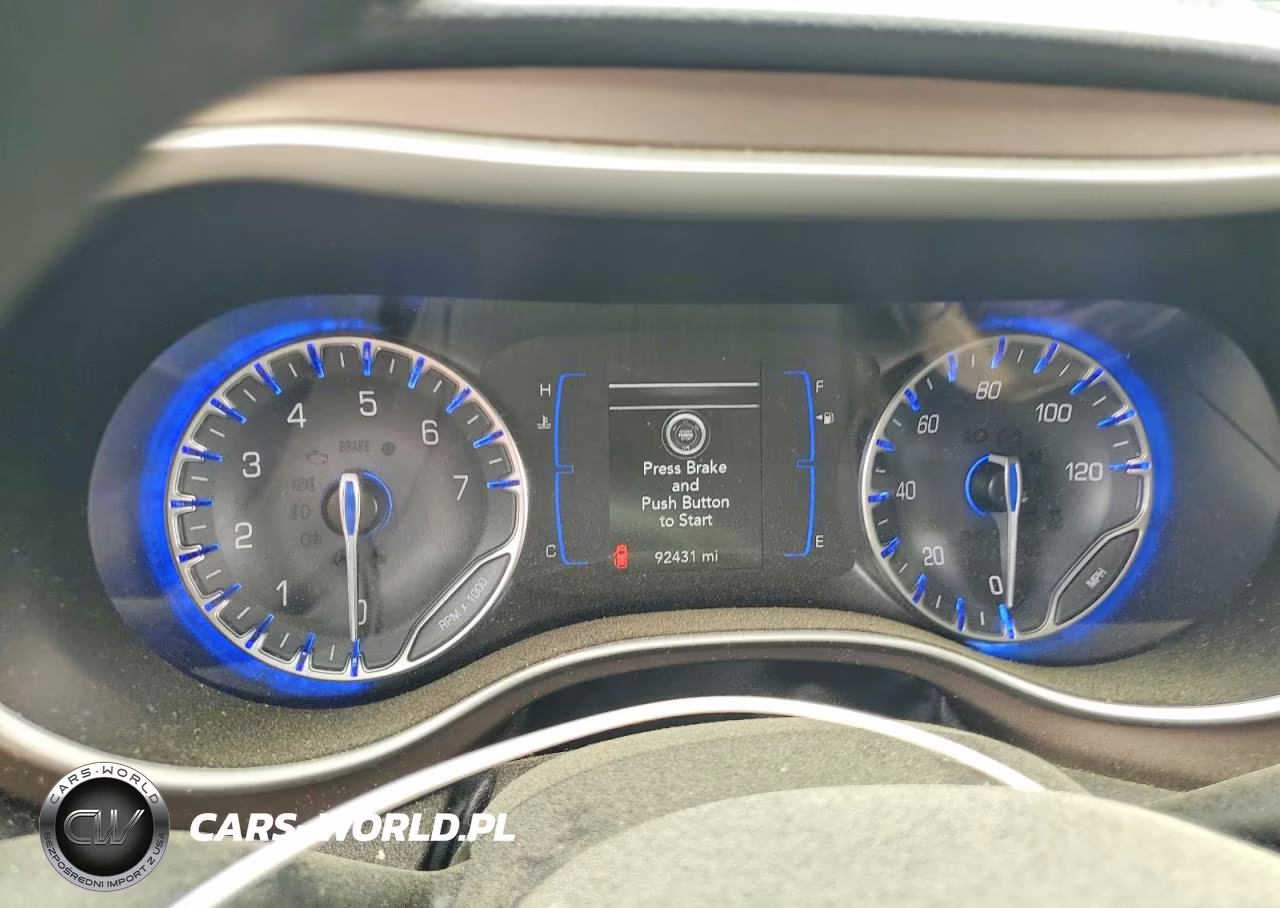 2018 Chrysler Pacifica Touring L Plus VIN:2C4RC1FG4JR129052 - 9