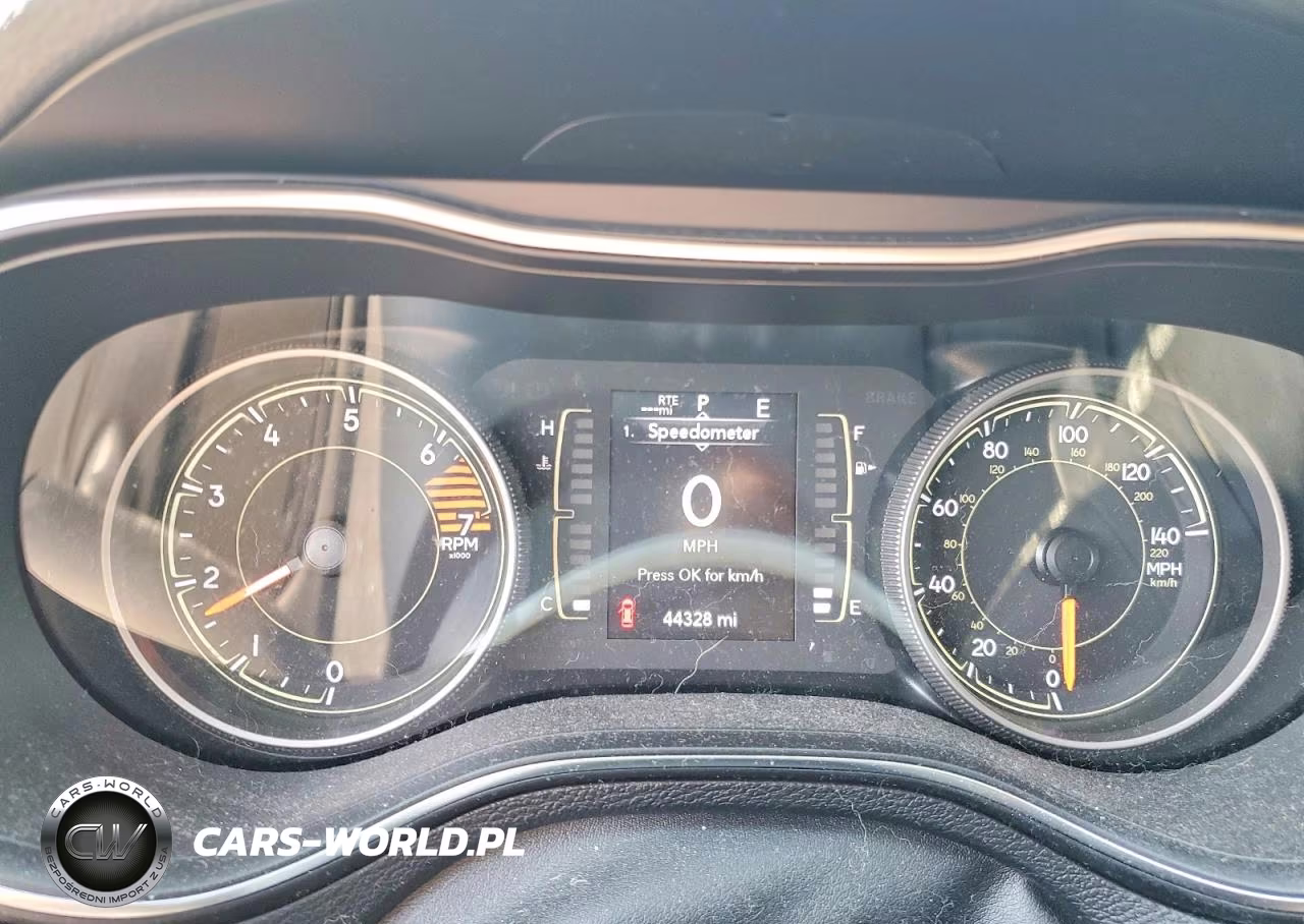 2019 Jeep Cherokee Latitude Plus VIN:1C4PJMLB6KD319883 - 9