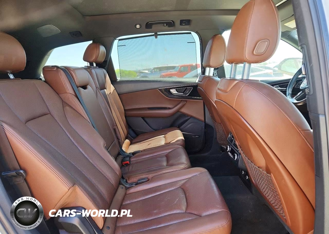2018 Audi Q7 Prestige VIN:WA1VAAF78JD017985 - 11