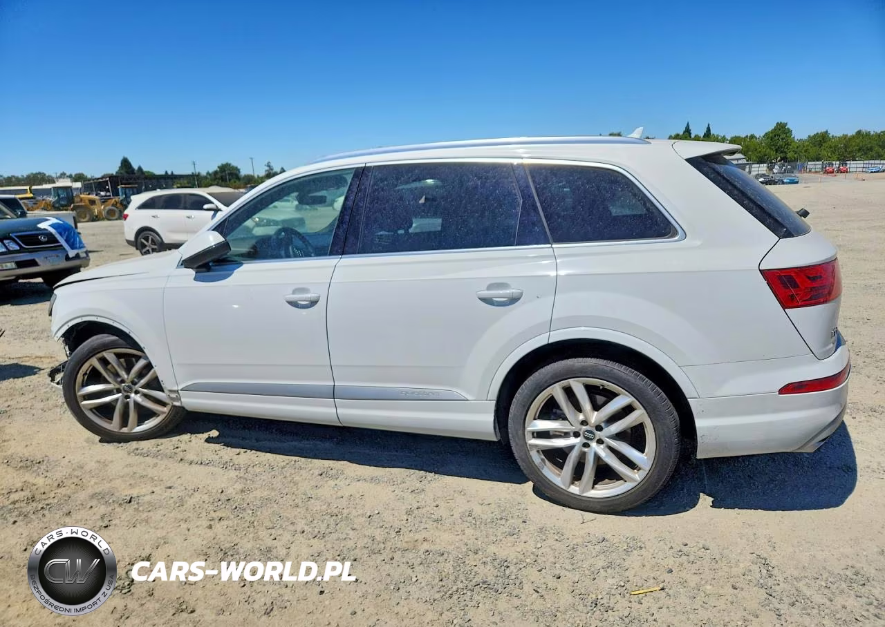 2018 Audi Q7 Prestige VIN:WA1VAAF78JD017985 - 2
