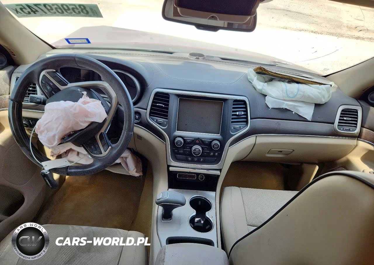 2015 Jeep Grand Cherokee Overland VIN:1C4RJECG0FC822962 - 8