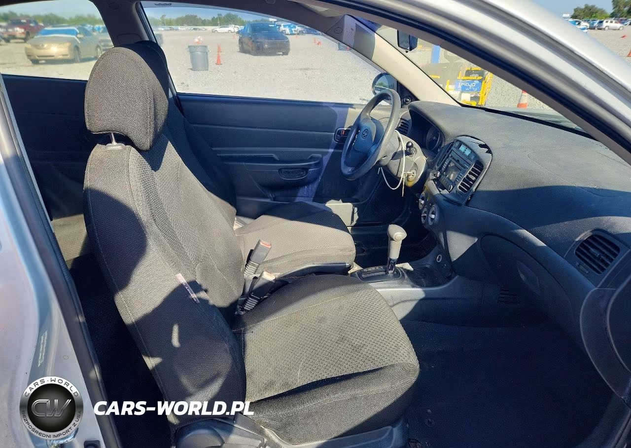 2009 Hyundai Accent Gs VIN:KMHCM36C99U121308 - 10