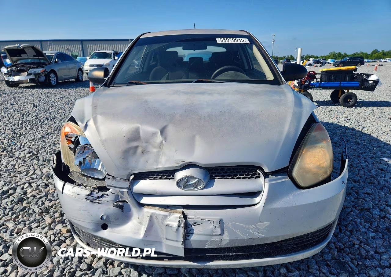 2009 Hyundai Accent Gs VIN:KMHCM36C99U121308 - 5