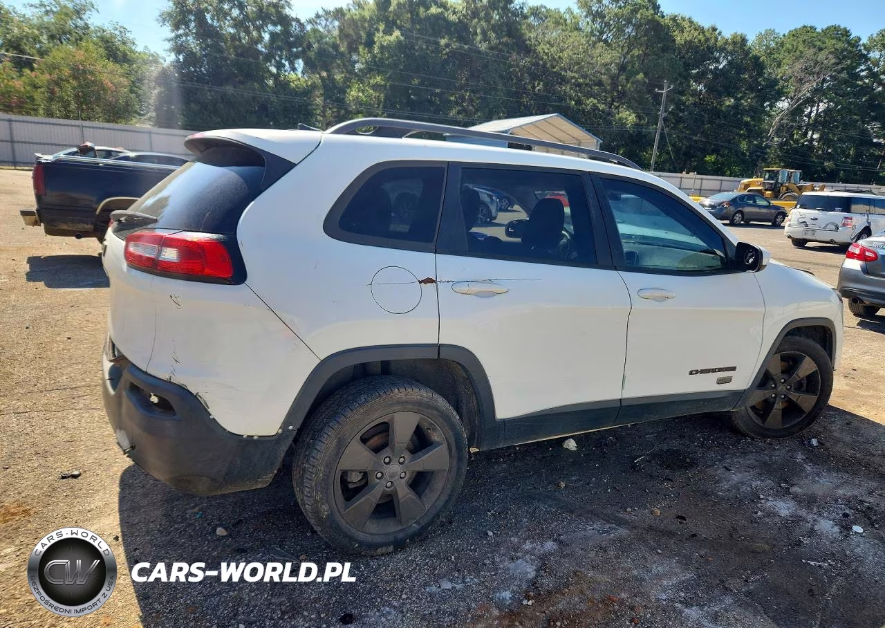 2016 Jeep Cherokee Latitude VIN:1C4PJLCB3GW274438 - 3