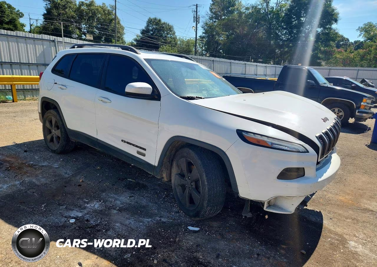 2016 Jeep Cherokee Latitude VIN:1C4PJLCB3GW274438 - 4