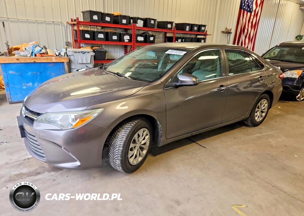 2016 Toyota Camry Le