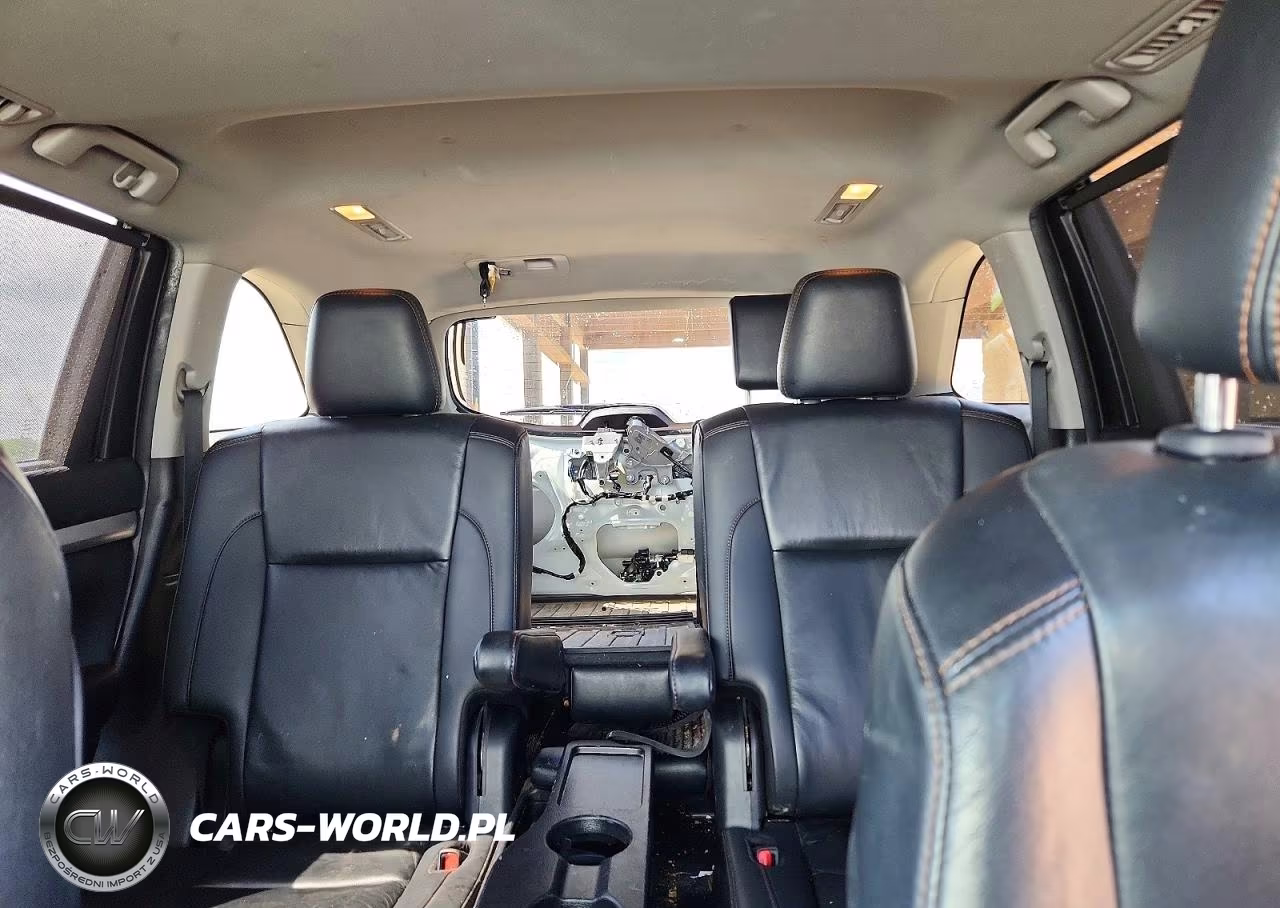 2019 Toyota Highlander Xle VIN:5TDKZRFH0KS338742 - 10