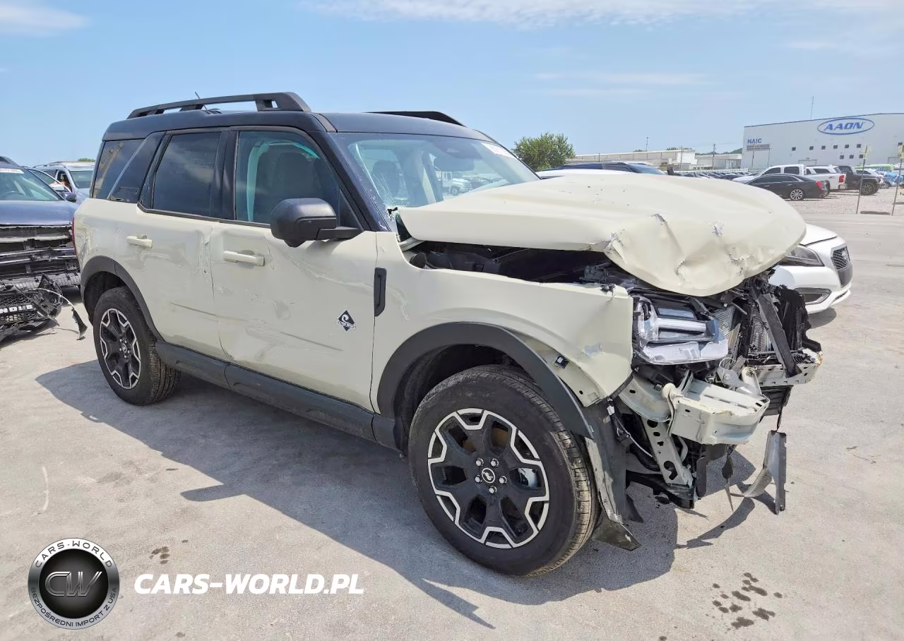 2025 Ford Bronco Sport Outer Banks VIN:3FMCR9CN4SRF36382 - 4