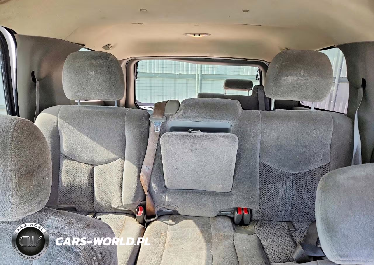 2005 Chevrolet Tahoe C1500 VIN:1GNEC13T75R252461 - 10