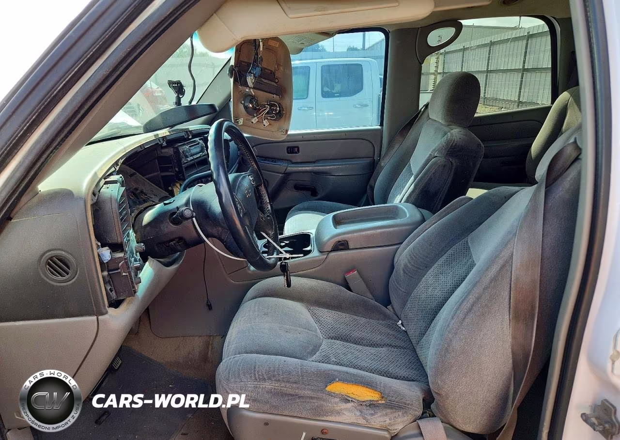2005 Chevrolet Tahoe C1500 VIN:1GNEC13T75R252461 - 7