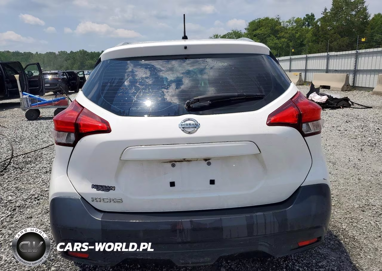 2019 Nissan Kicks S VIN:3N1CP5CU2KL512727 - 6