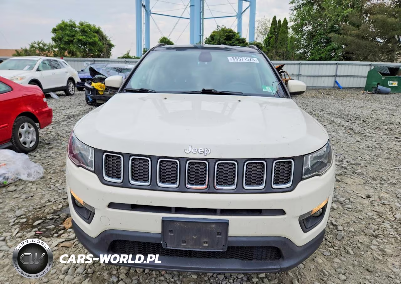 2018 Jeep Compass Latitude VIN:3C4NJDBB1JT261831 - 5