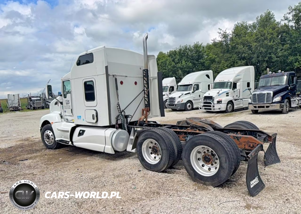 2014 Kenworth T680 Semi Truck VIN:1XKADP9X8EJ400816 - 3