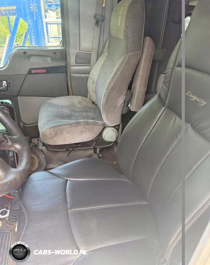 2014 Kenworth T680 Semi Truck VIN:1XKADP9X8EJ400816 - 5