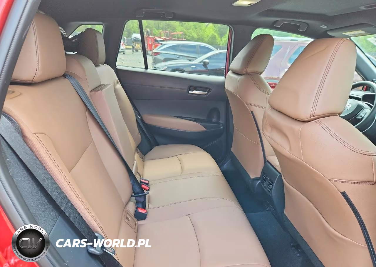 2026 Toyota Corolla Cross Xle VIN:7MUDAABG0TV158280 - 10