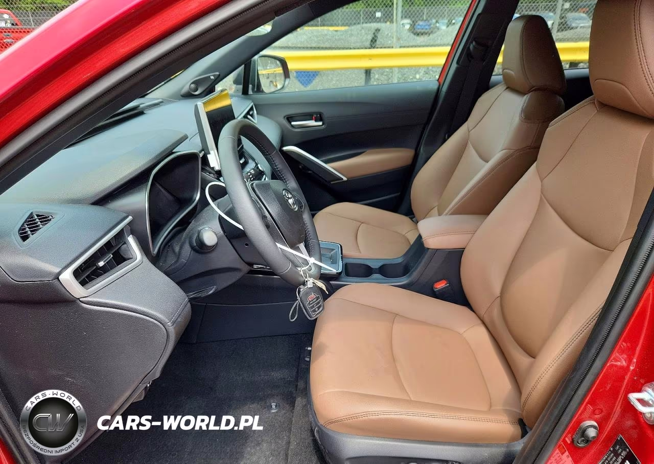 2026 Toyota Corolla Cross Xle VIN:7MUDAABG0TV158280 - 7