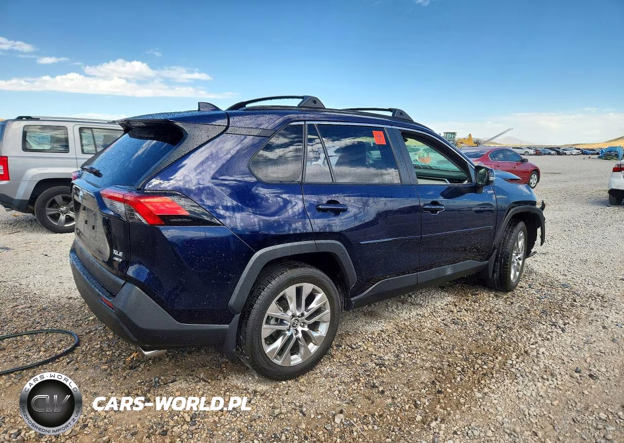 2021 Toyota Rav4 Xle Premium VIN:JTMA1RFV9MD073293 - 3