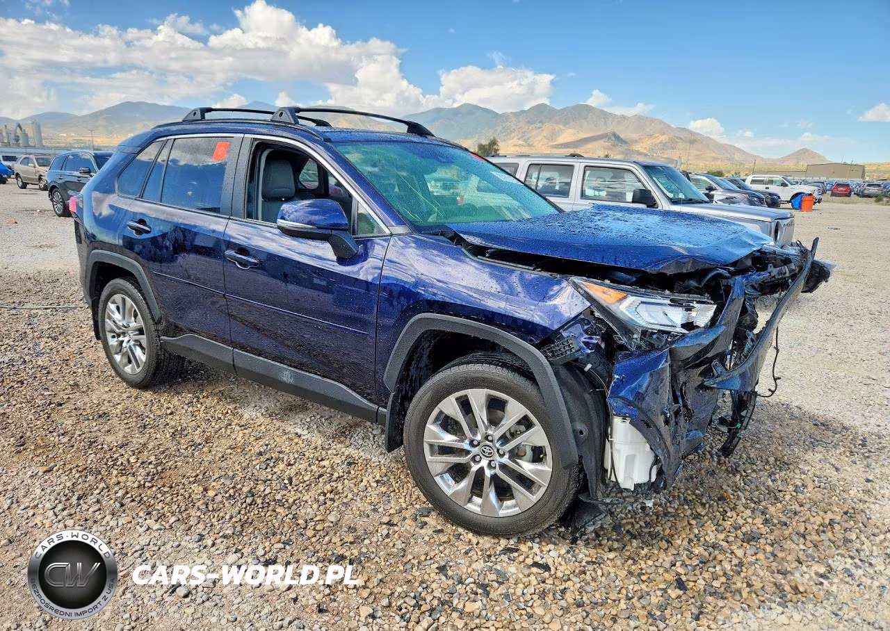 2021 Toyota Rav4 Xle Premium VIN:JTMA1RFV9MD073293 - 4