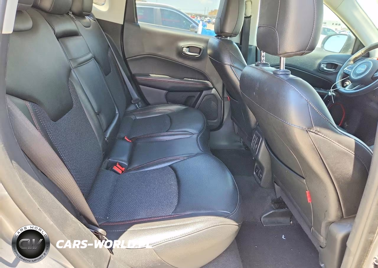 2019 Jeep Compass Trailhawk VIN:3C4NJDDB5KT728604 - 10