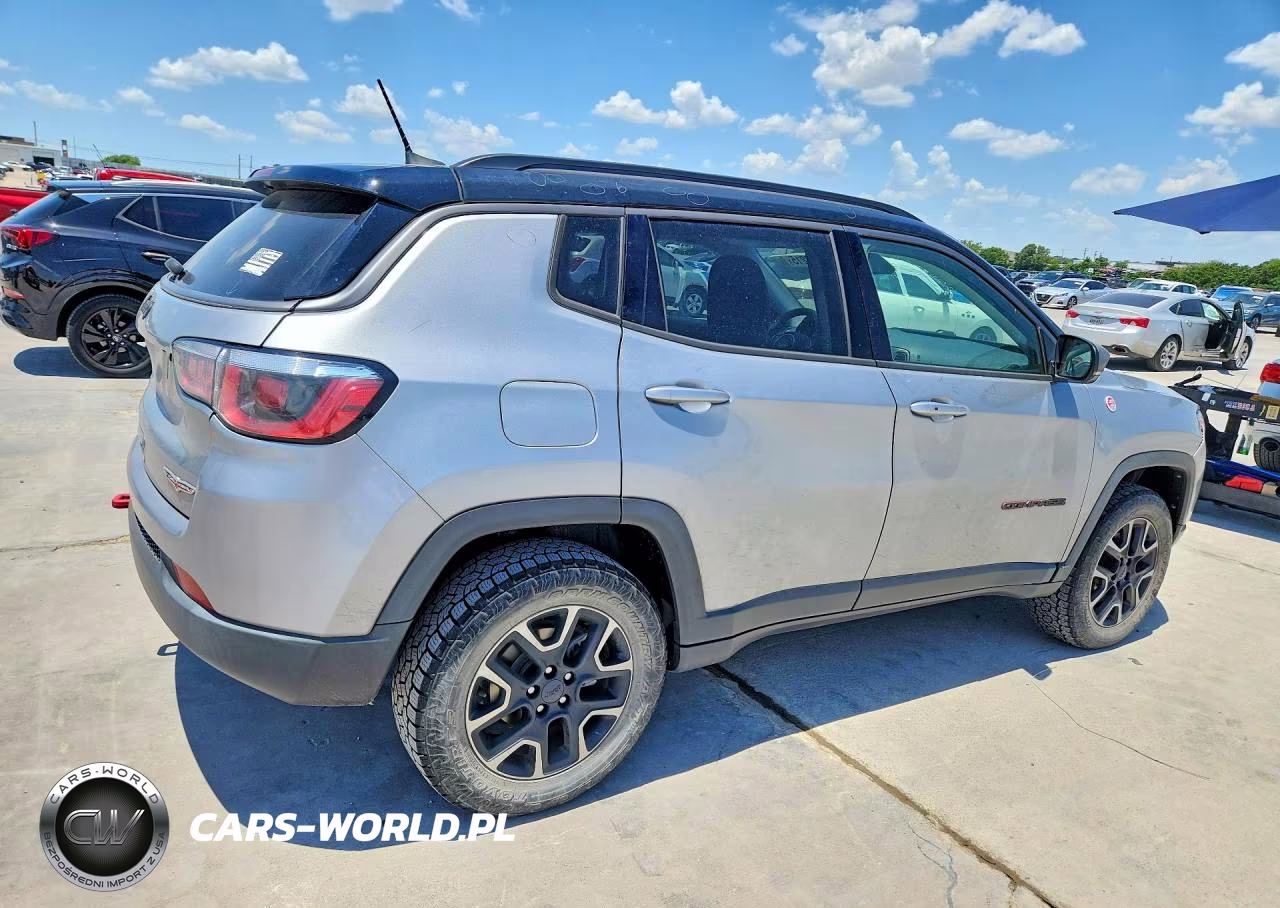 2019 Jeep Compass Trailhawk VIN:3C4NJDDB5KT728604 - 3