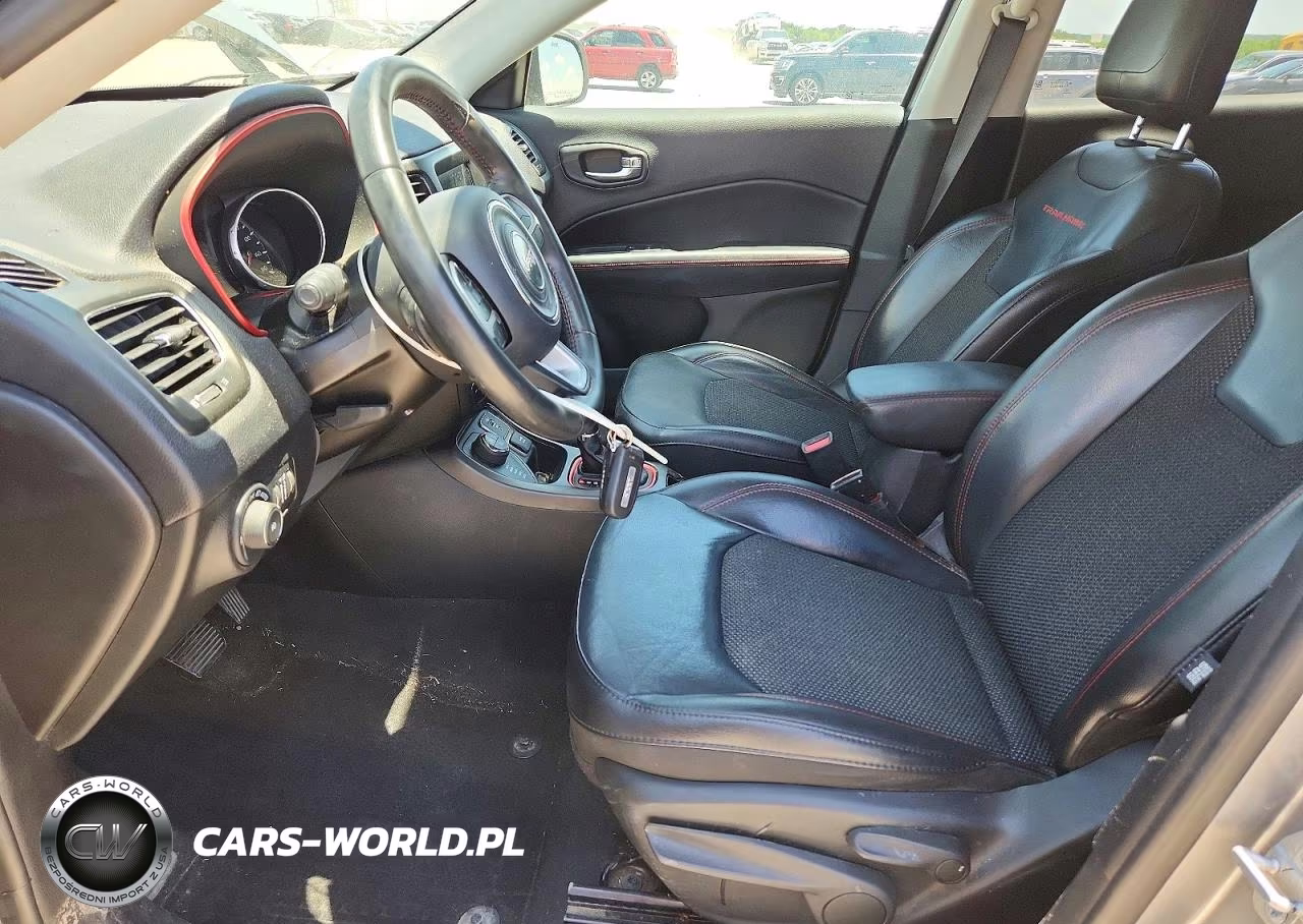 2019 Jeep Compass Trailhawk VIN:3C4NJDDB5KT728604 - 7