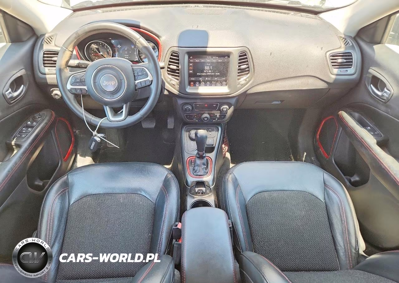 2019 Jeep Compass Trailhawk VIN:3C4NJDDB5KT728604 - 8