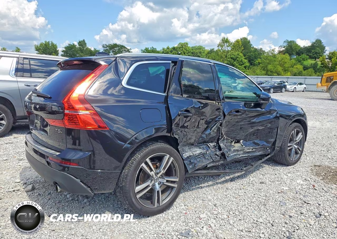 2019 Volvo Xc60 T5 VIN:LYV102RK4KB326894 - 3