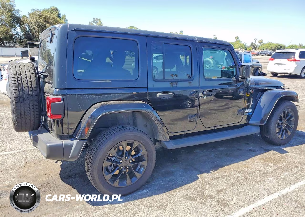 2021 Jeep Wrangler Unlimited Sahara 4Xe VIN:1C4JJXP60MW800725 - 3