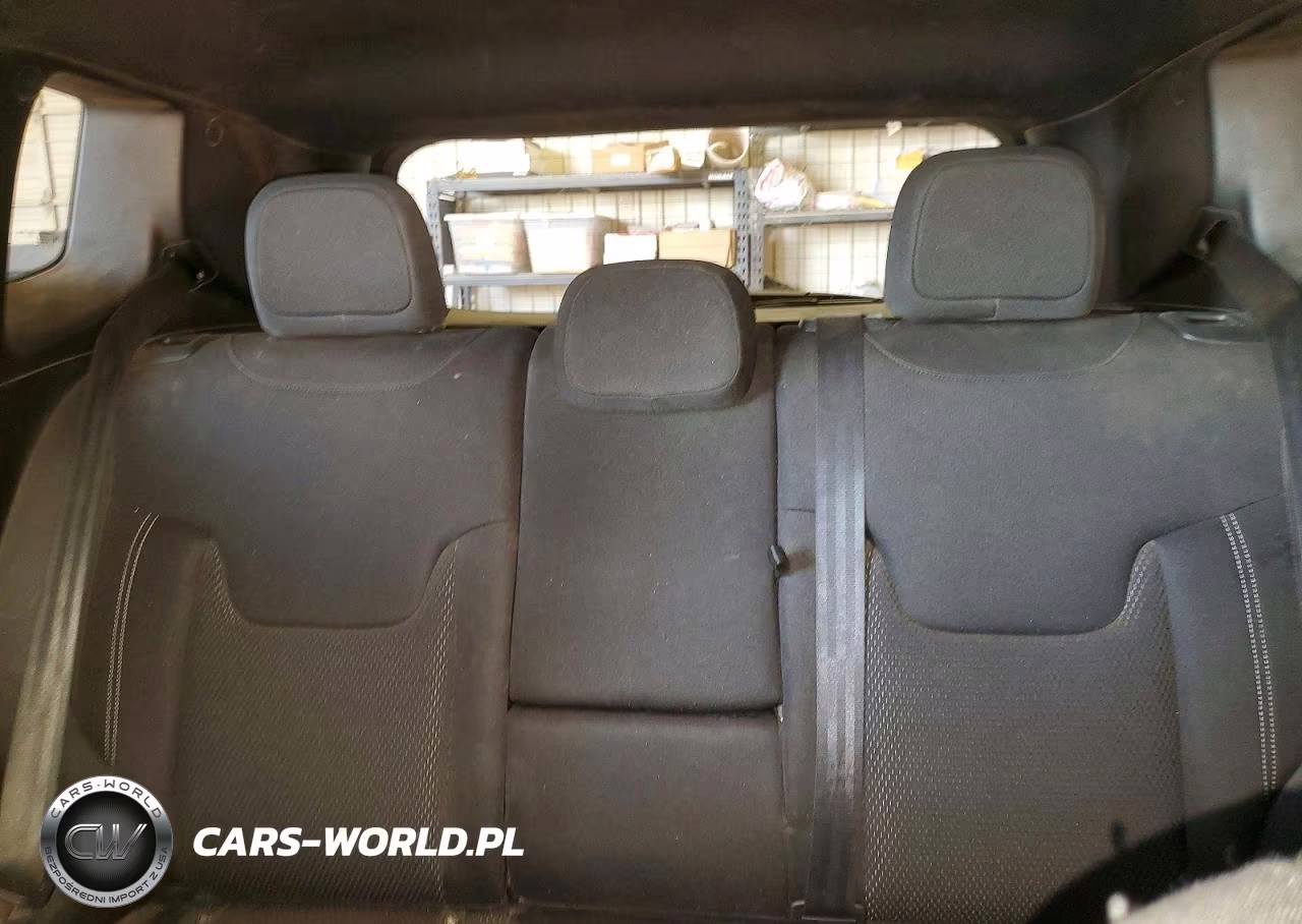 2022 Jeep Renegade Altitude VIN:ZACNJDE17NPN96542 - 10