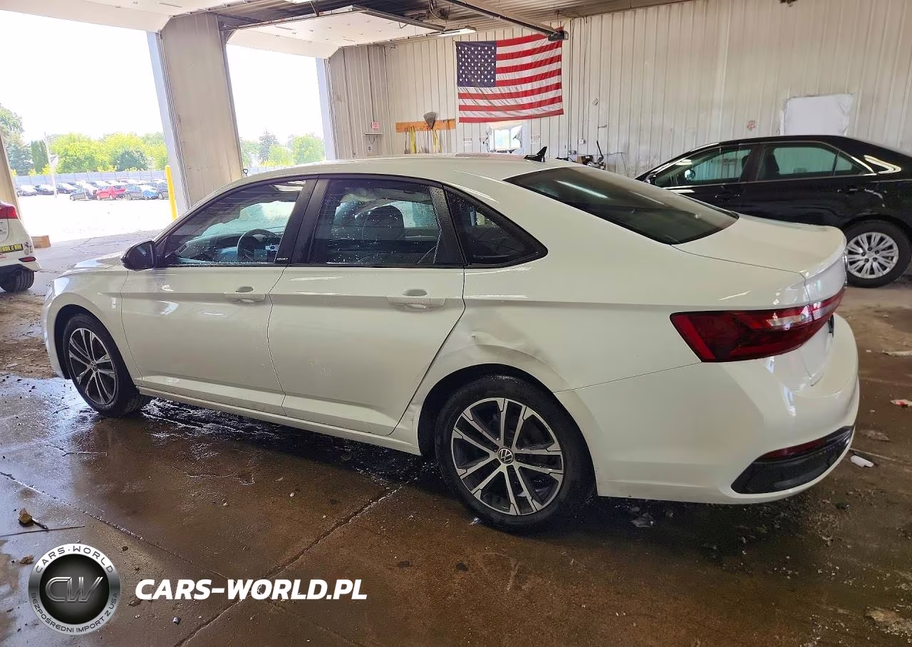 2025 Volkswagen Jetta Sport VIN:3VWBX7BU2SM042325 - 2
