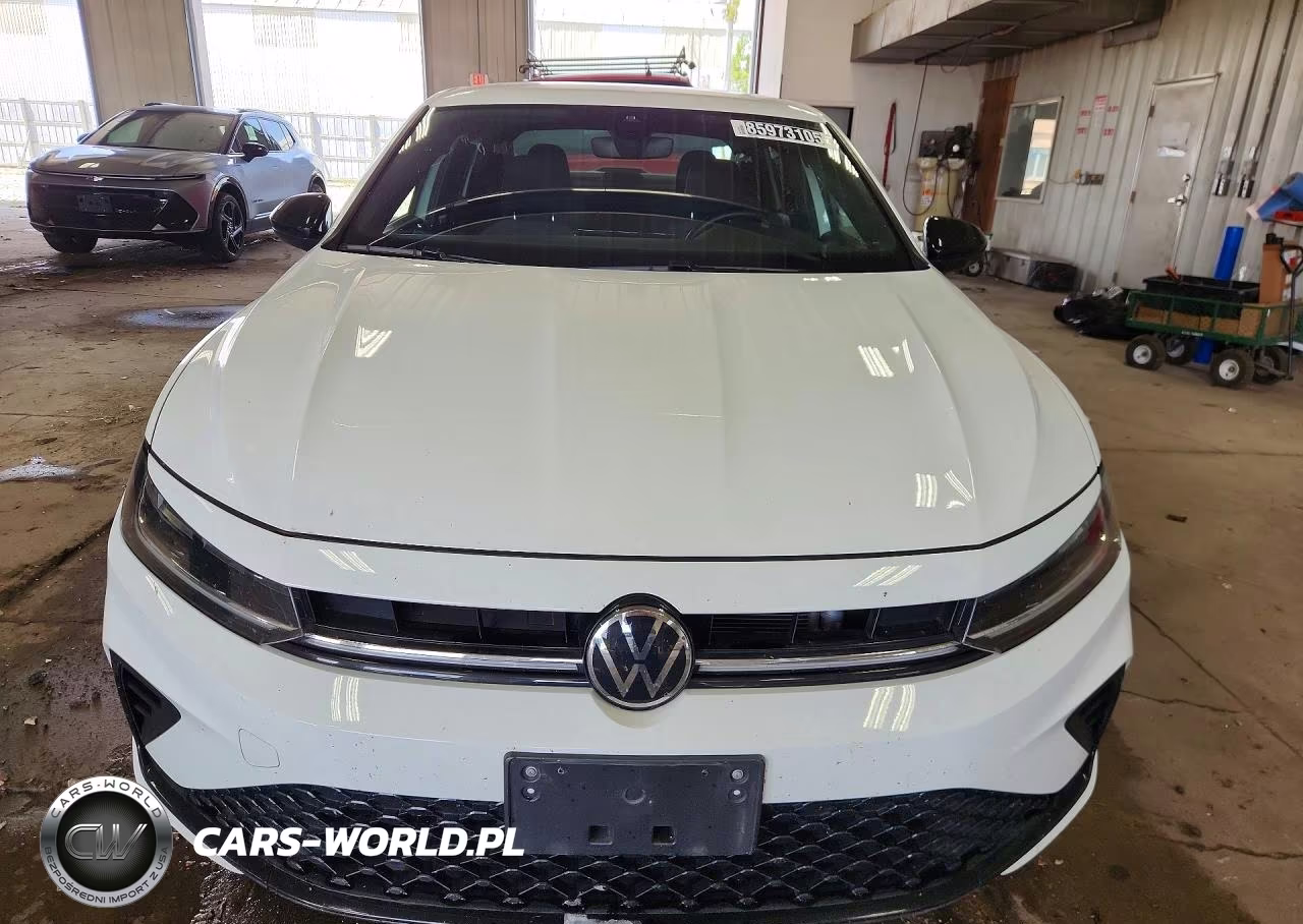 2025 Volkswagen Jetta Sport VIN:3VWBX7BU2SM042325 - 5