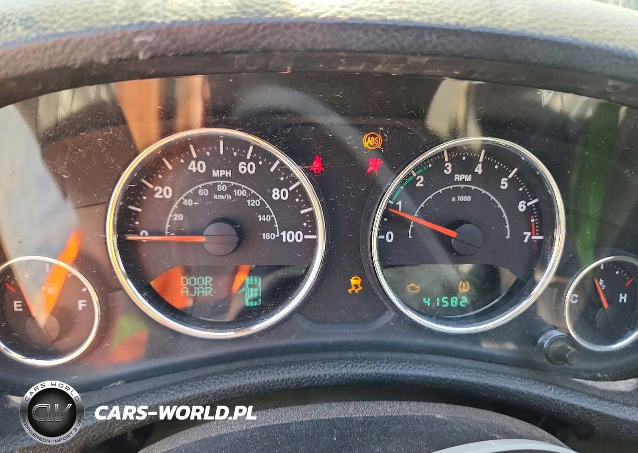 2012 Jeep Wrangler Sport VIN:1C4AJWAG9CL110418 - 9