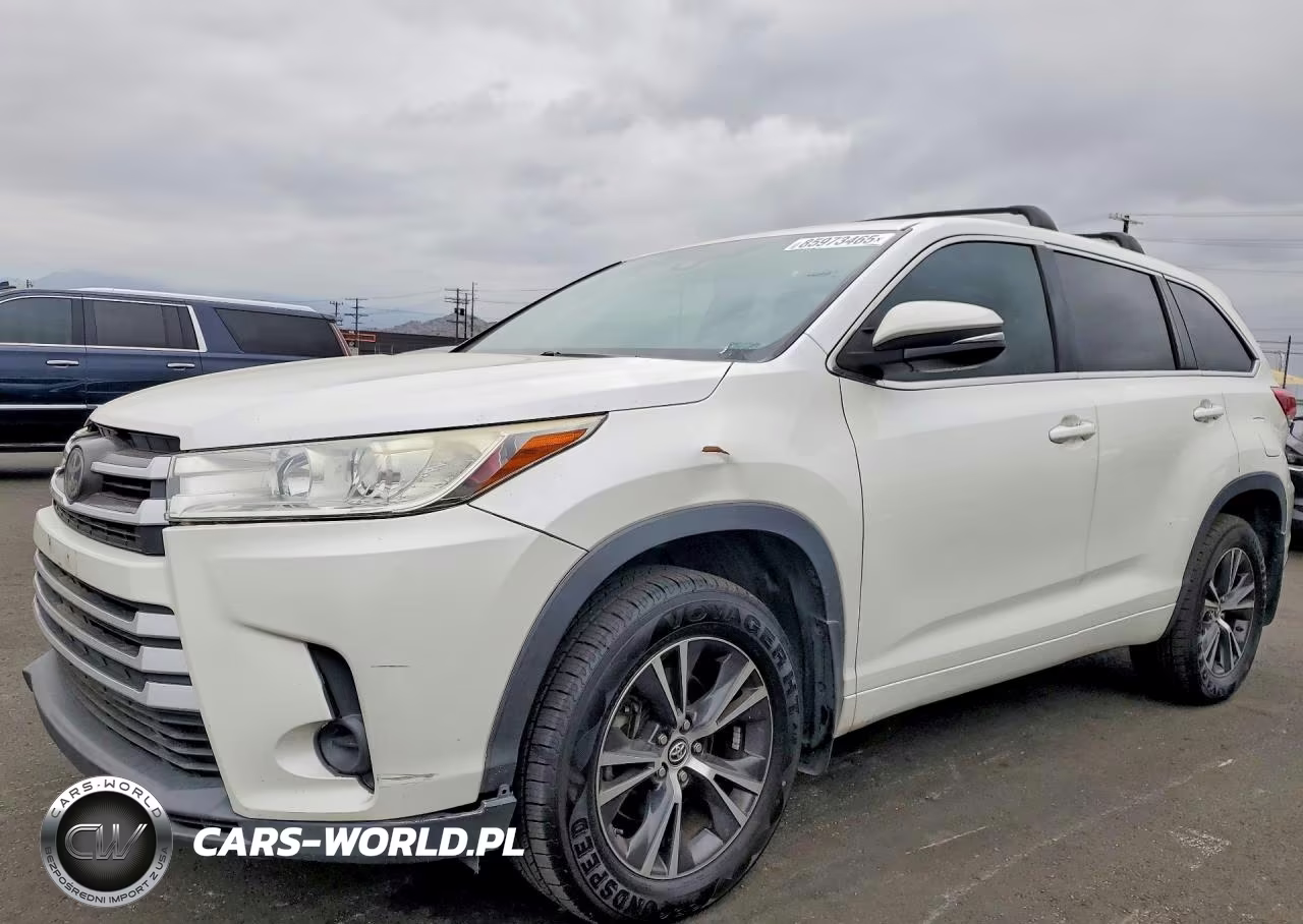 2018 Toyota Highlander Le – zdjęcie 1 z 13