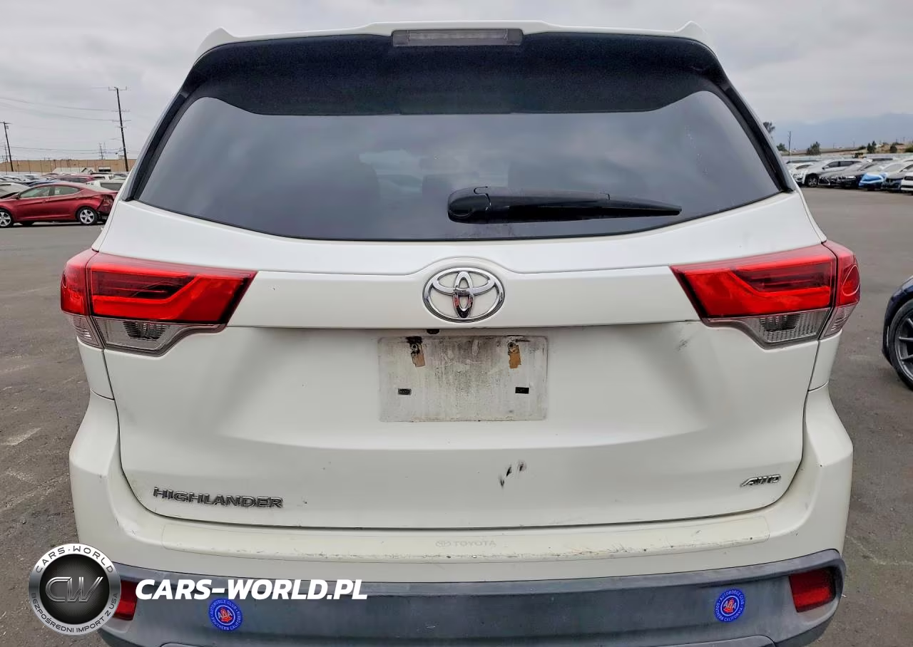 2018 Toyota Highlander Le VIN:5TDBZRFH4JS844508 - 6