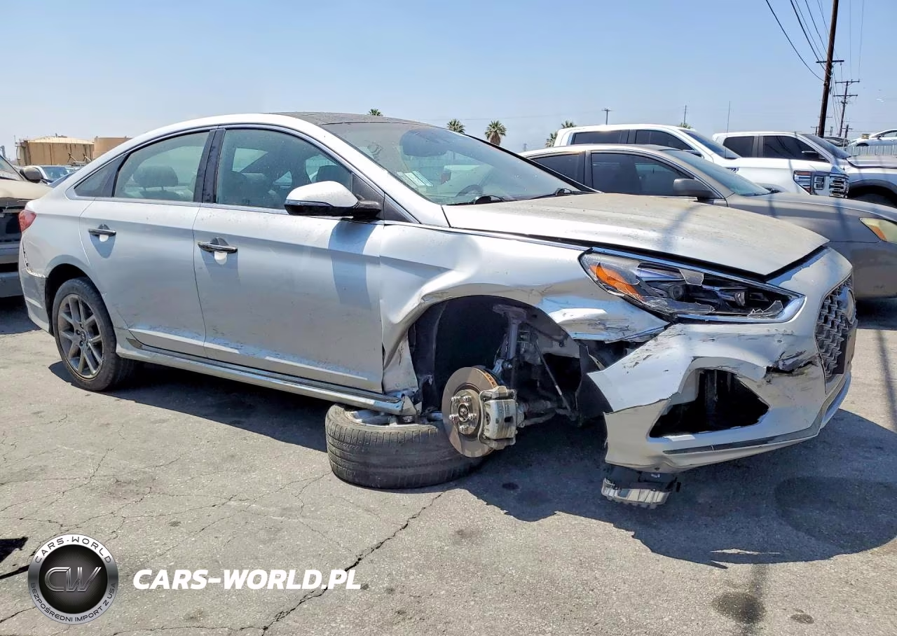 2019 Hyundai Sonata Limited Turbo VIN:5NPE34AB5KH810010 - 4