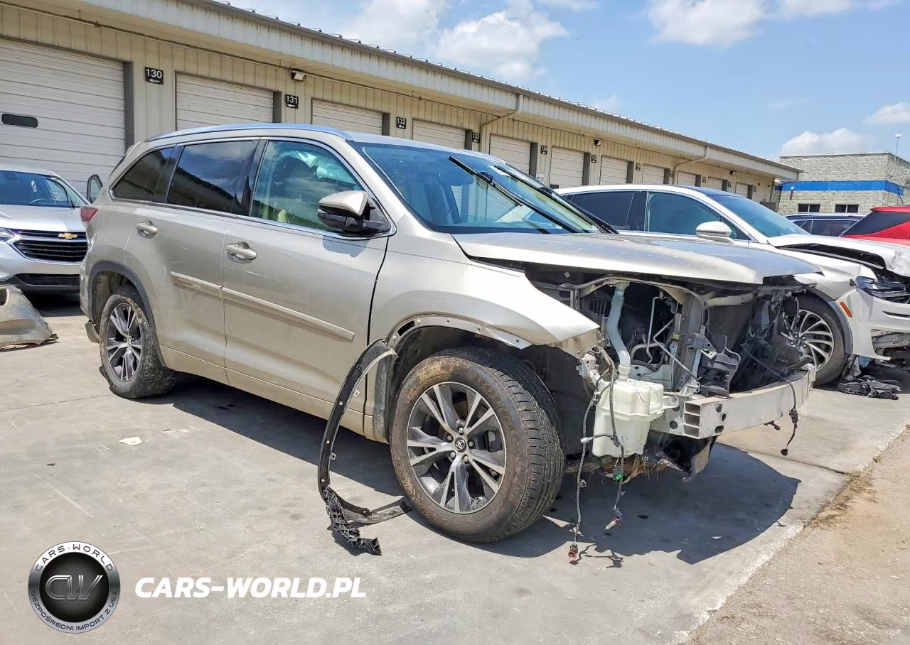 2016 Toyota Highlander Xle VIN:5TDKKRFH3GS505901 - 4