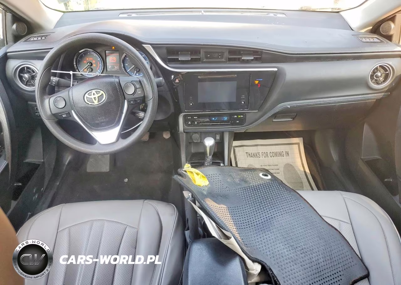 2018 Toyota Corolla Le VIN:5YFBURHEXJP836259 - 8