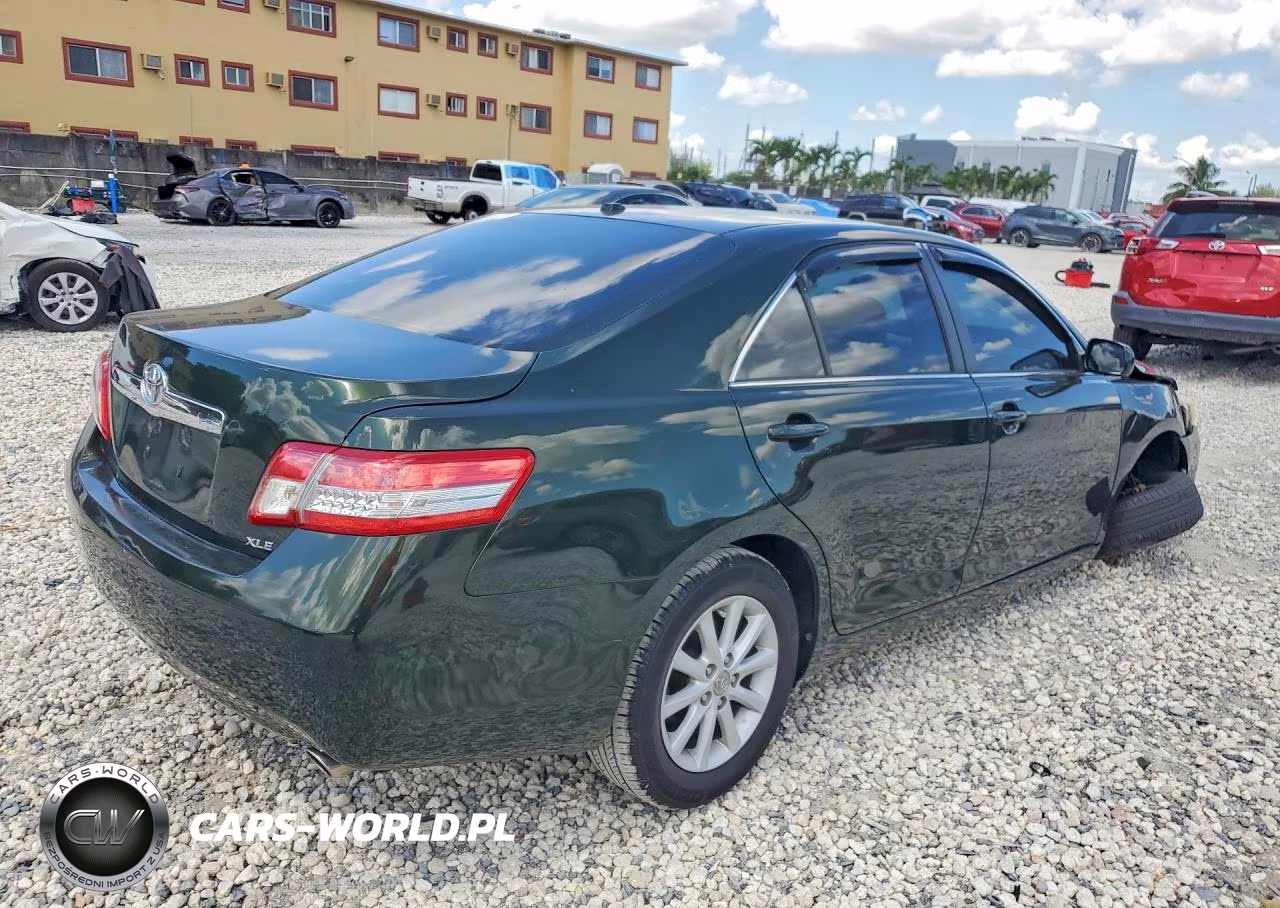 2010 Toyota Camry Xle VIN:4T4BF3EK3AR021178 - 3