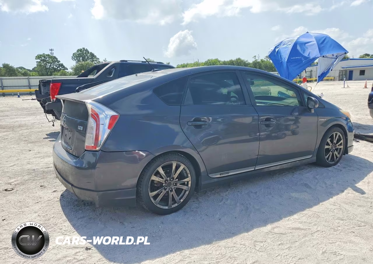 2012 Toyota Prius Three VIN:JTDKN3DU3C1516036 - 3