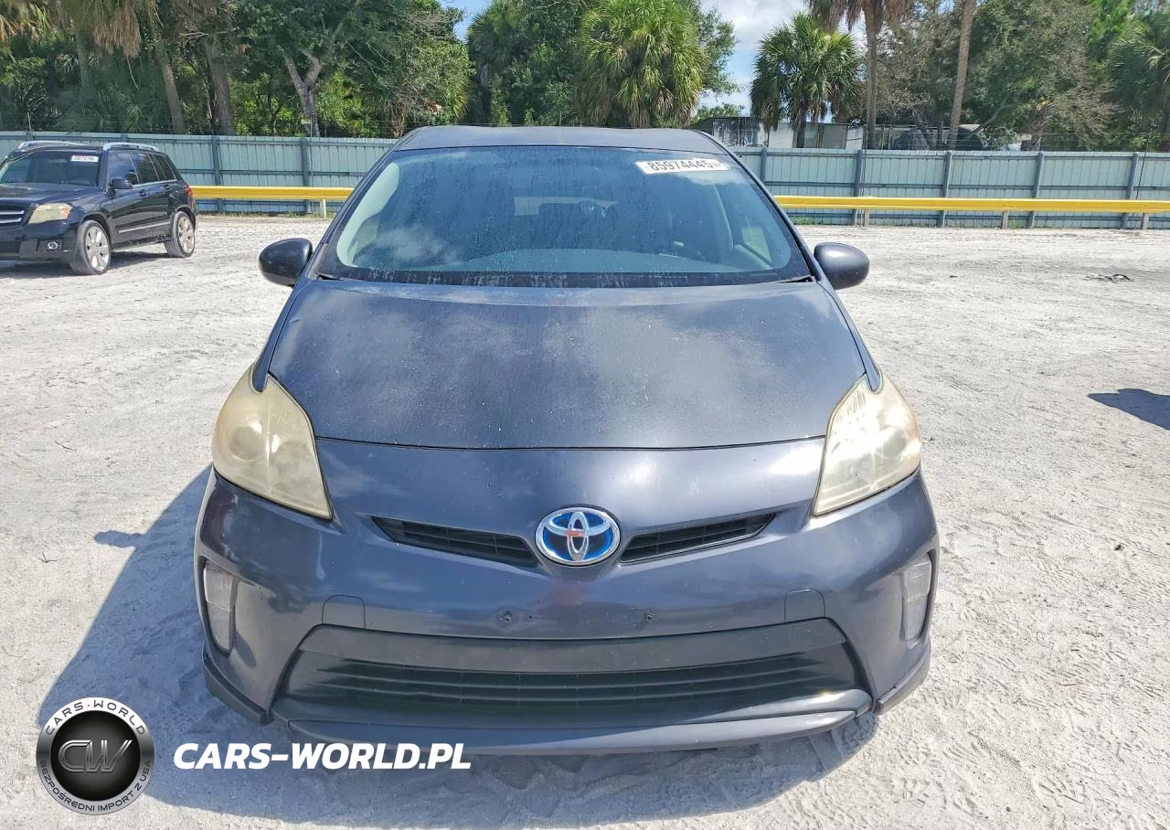 2012 Toyota Prius Three VIN:JTDKN3DU3C1516036 - 5