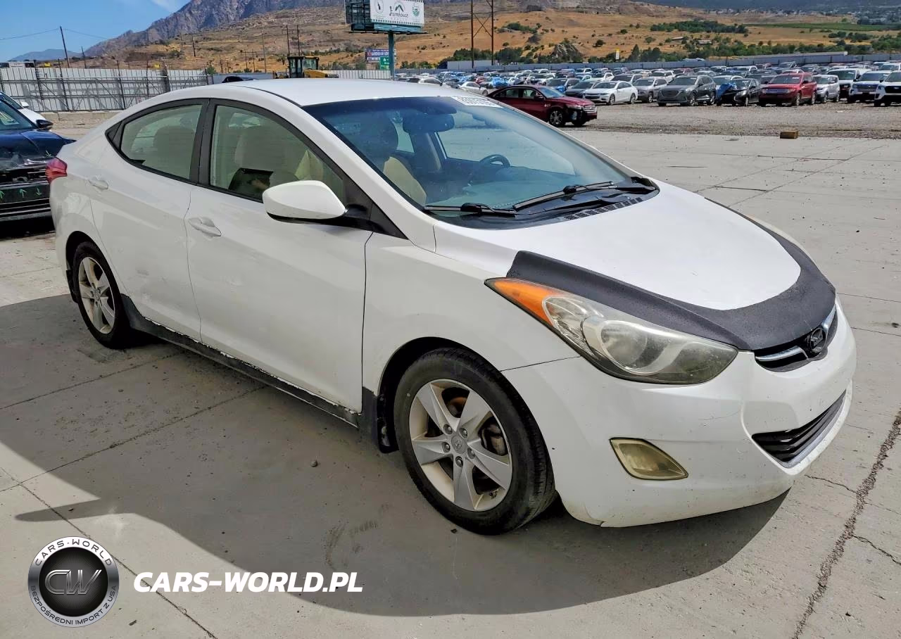2013 Hyundai Elantra Gls VIN:5NPDH4AE0DH307074 - 4