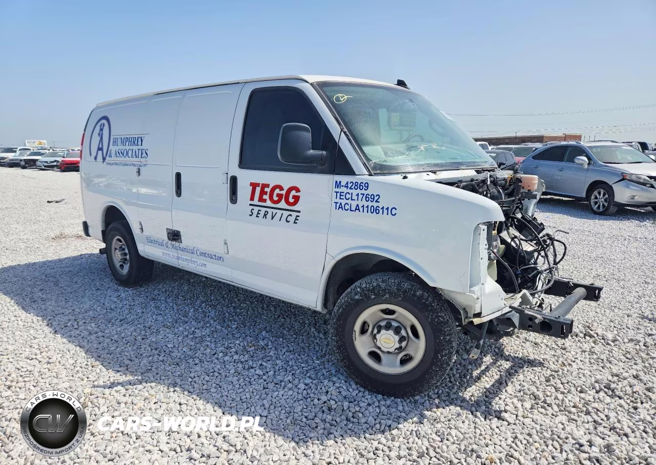 2024 Chevrolet Express G2500 VIN:1GCWGAFP8R1290060 - 4