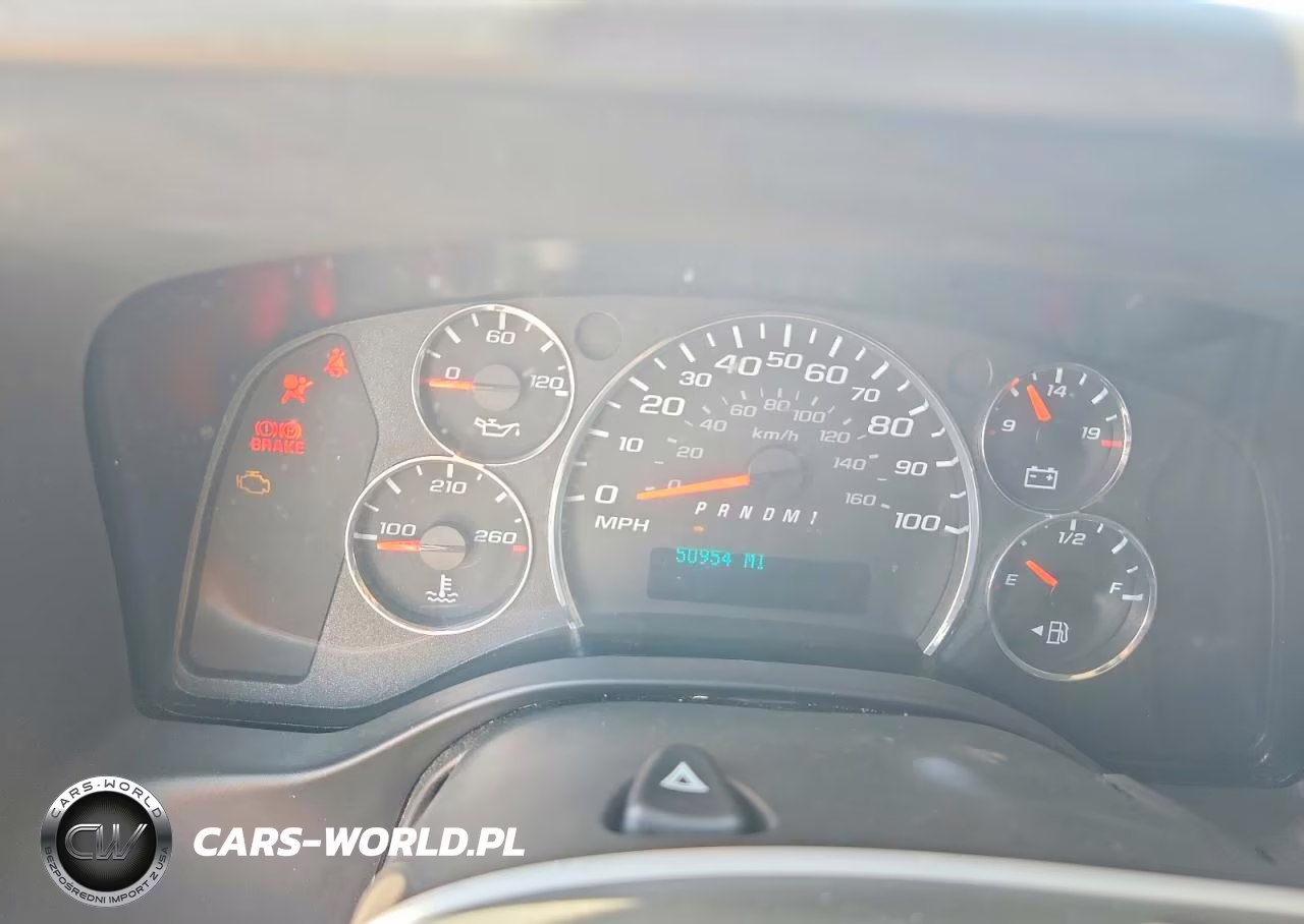 2024 Chevrolet Express G2500 VIN:1GCWGAFP8R1290060 - 9