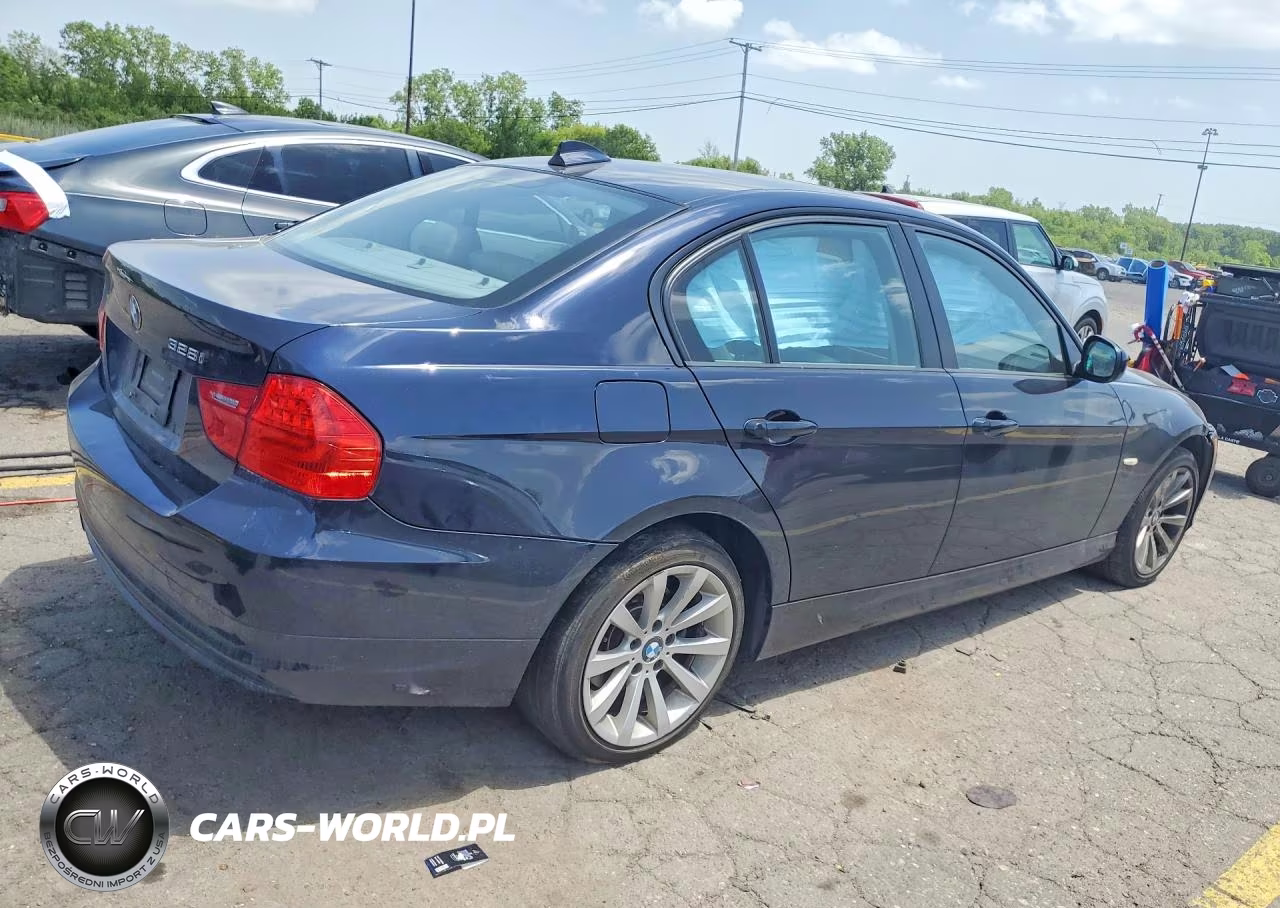 2009 BMW 328 I VIN:WBAPH77569NM30372 - 3