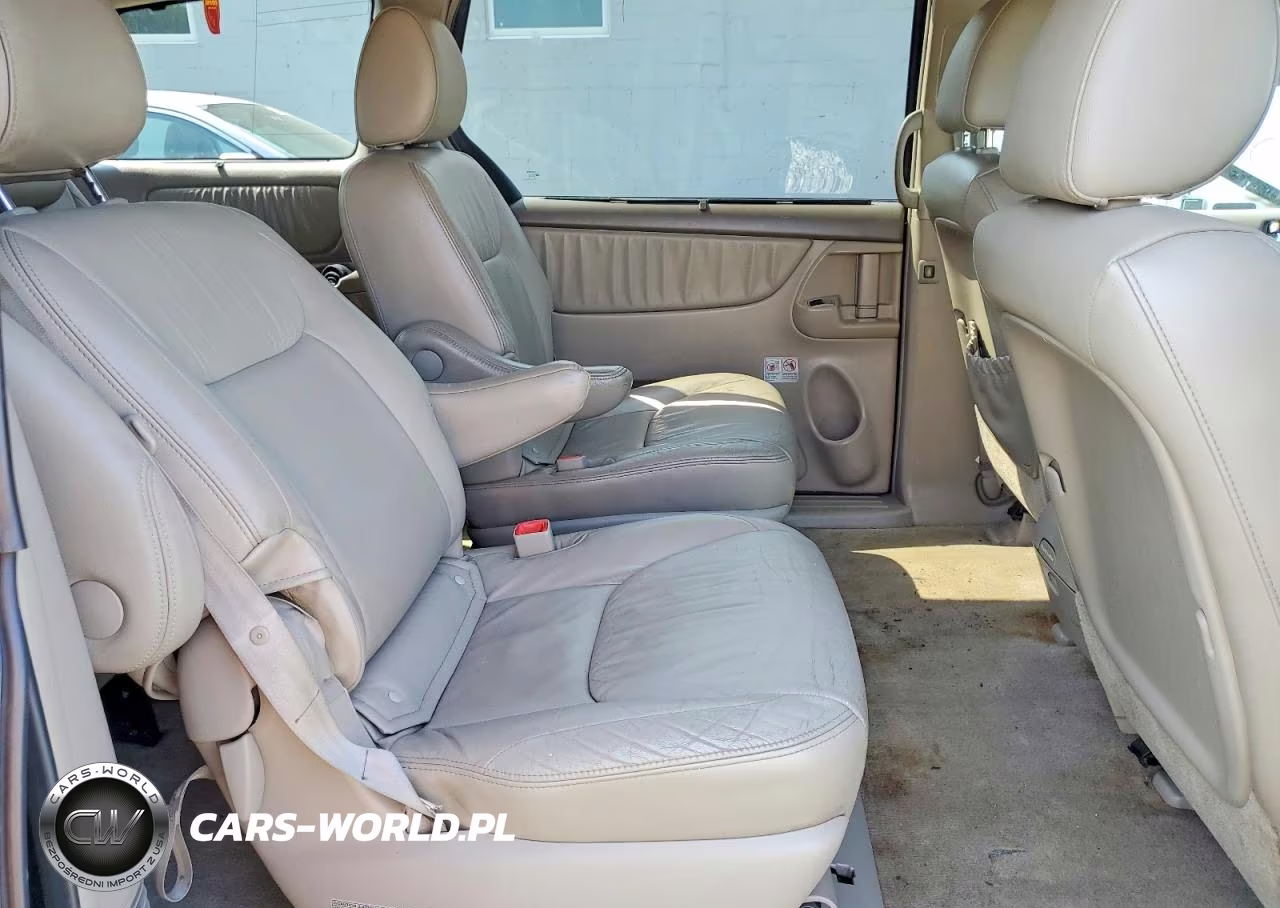 2010 Toyota Sienna Xle VIN:5TDYK4CC4AS306112 - 11