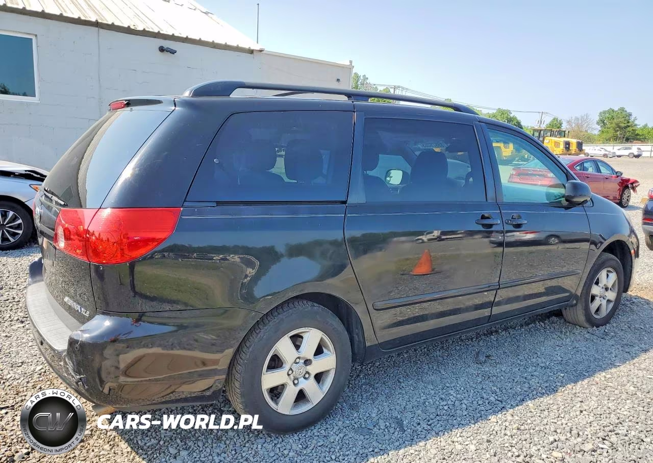 2010 Toyota Sienna Xle VIN:5TDYK4CC4AS306112 - 3
